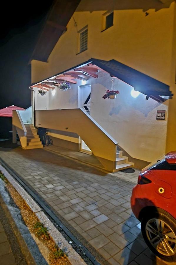 Apartmani Bilic Korenica Bagian luar foto