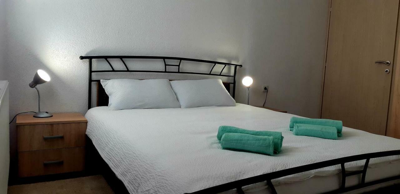 Apartmani Bilic Korenica Bagian luar foto
